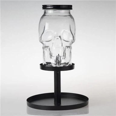 Stakleni vrč za vodu sa izljevom