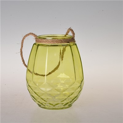 Stakleni svijećnjak sa ručkom